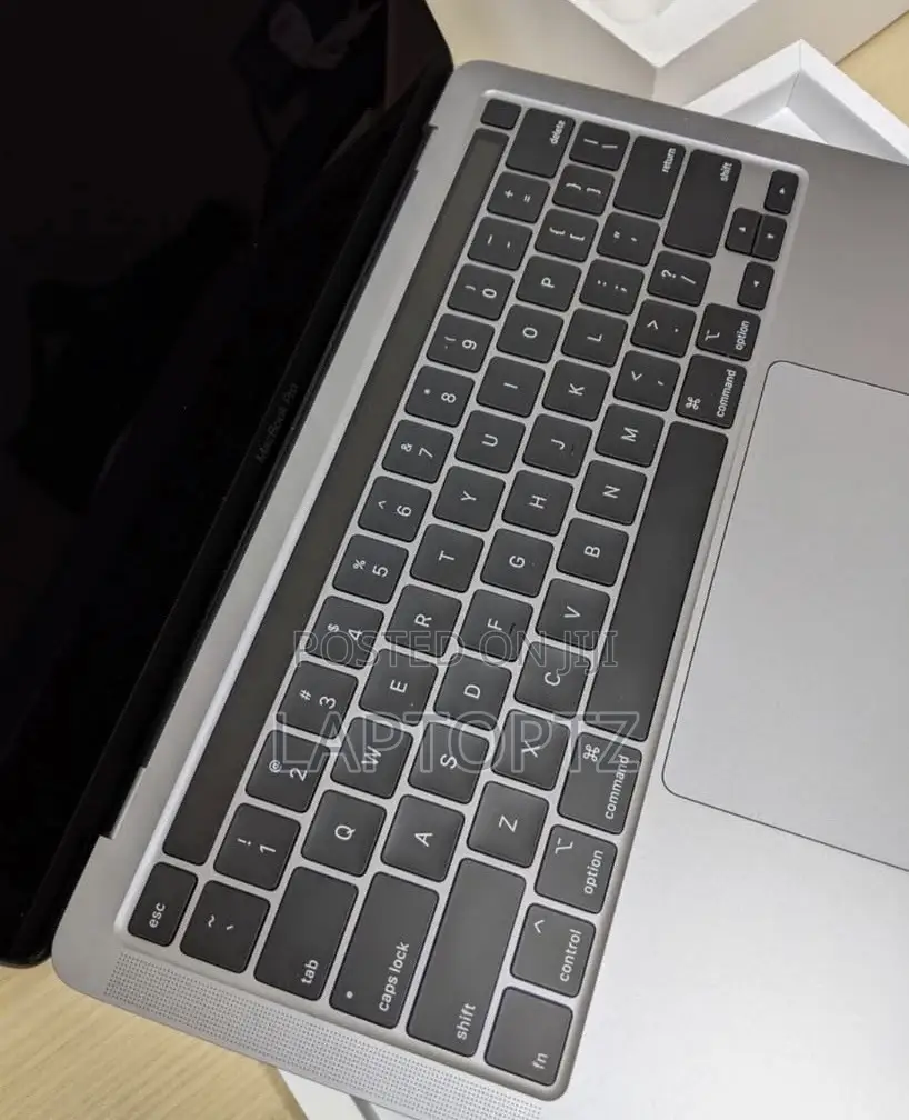 Laptop Apple MacBook Pro 2017 16GB Intel Core I7 SSD 512GB