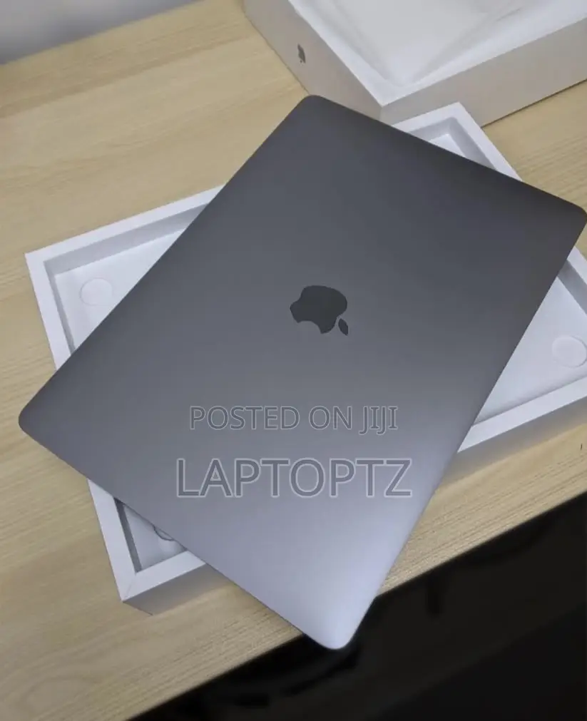 Laptop Apple MacBook Pro 2017 16GB Intel Core I7 SSD 512GB