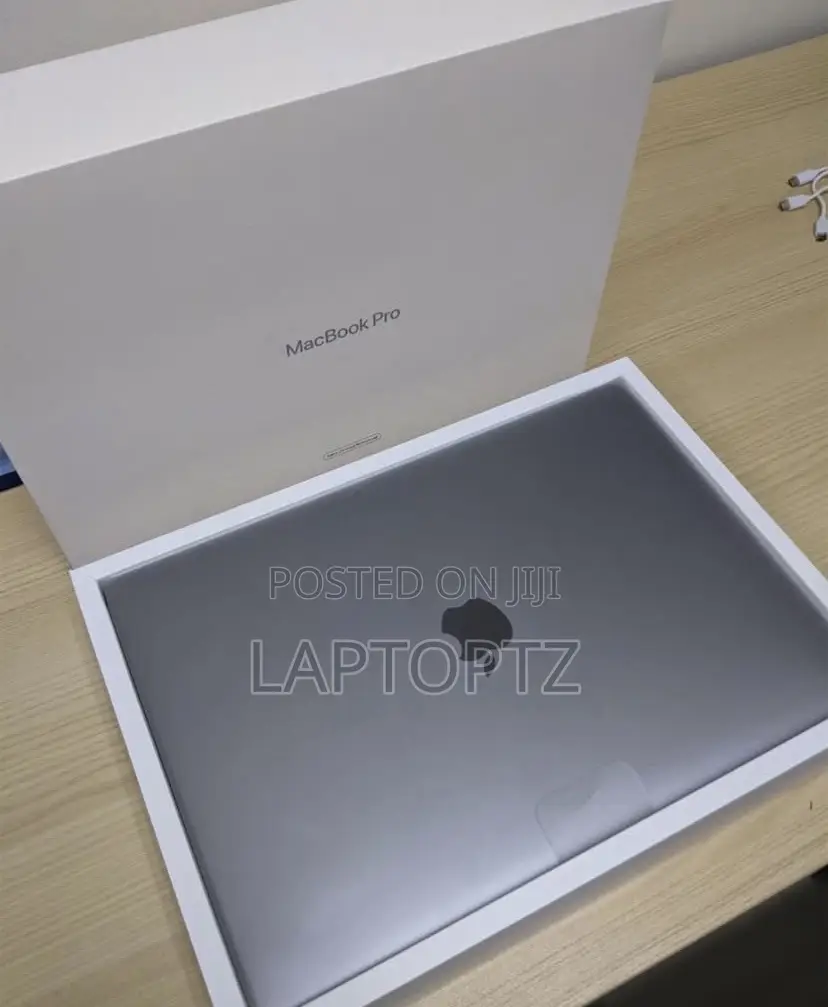 Laptop Apple MacBook Pro 2017 16GB Intel Core I7 SSD 512GB