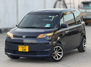 Toyota Spade 2012 Black