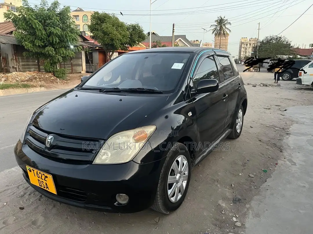 Toyota IST 2004 Black