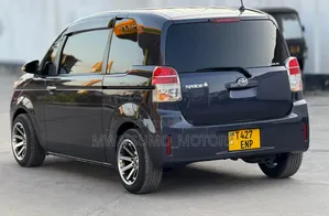 Toyota Spade 2012 Black