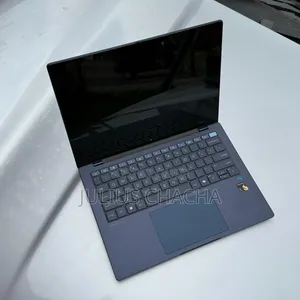 New Laptop HP 32GB Qualcomm Snapdragon X Elite SSD 1T