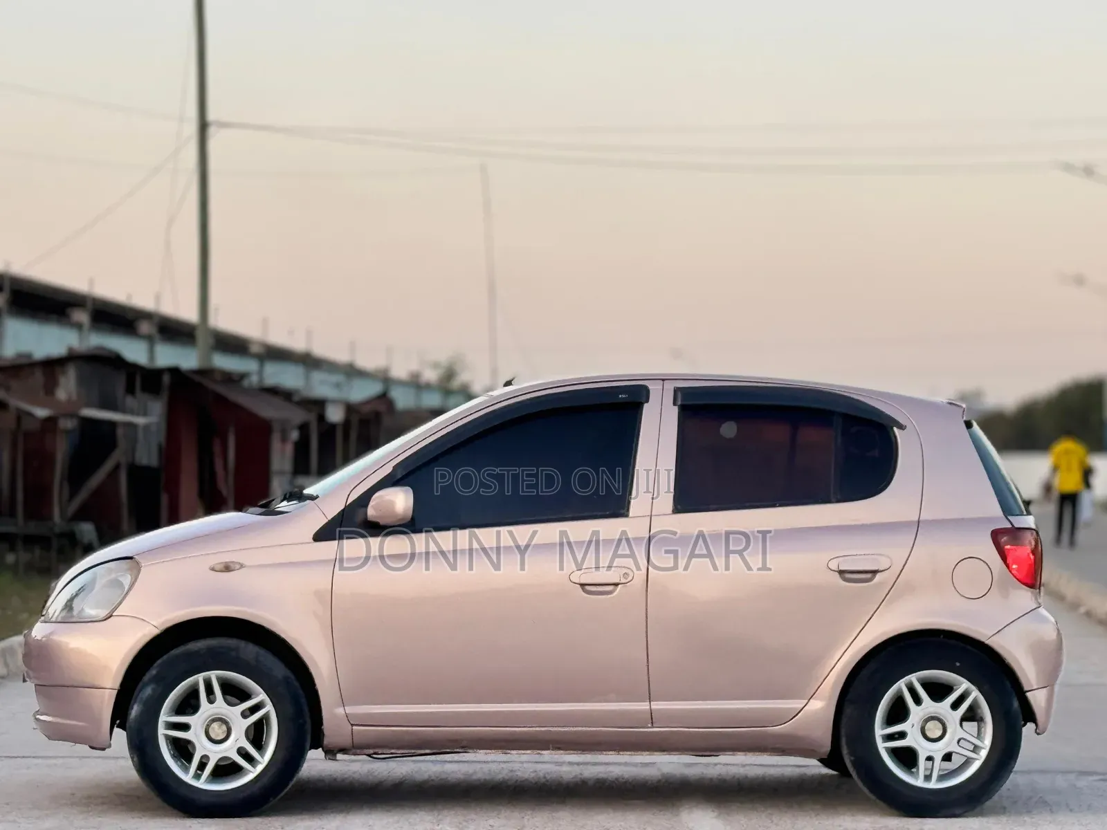 Toyota Vitz 2002 Pink
