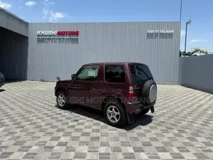 Mitsubishi Pajero 2012 Purple