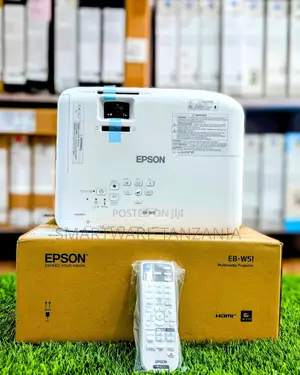 Epson Eb-W51 Projector Displays Images in 1280x800 Px Resolution