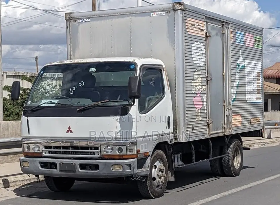 Mitsubishi Canter Box Body Long Base 3.5 Tonnes Mpya Unregistered.