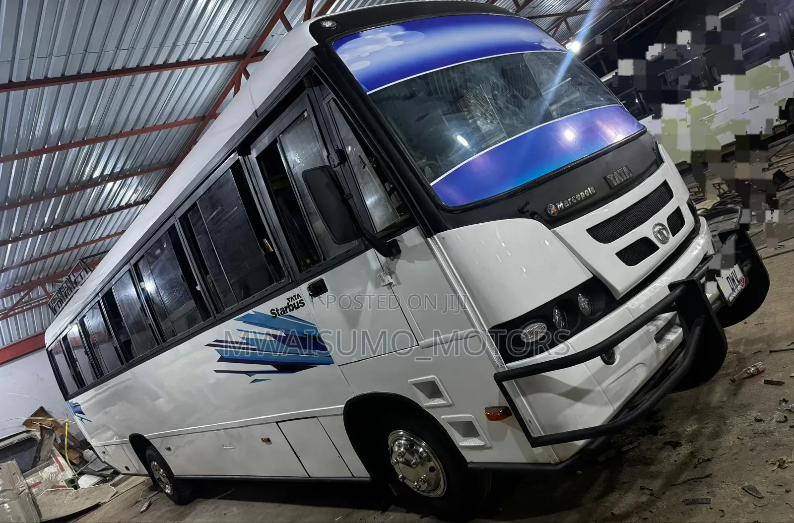 Tata Starbus Ultra Skool 2021 White