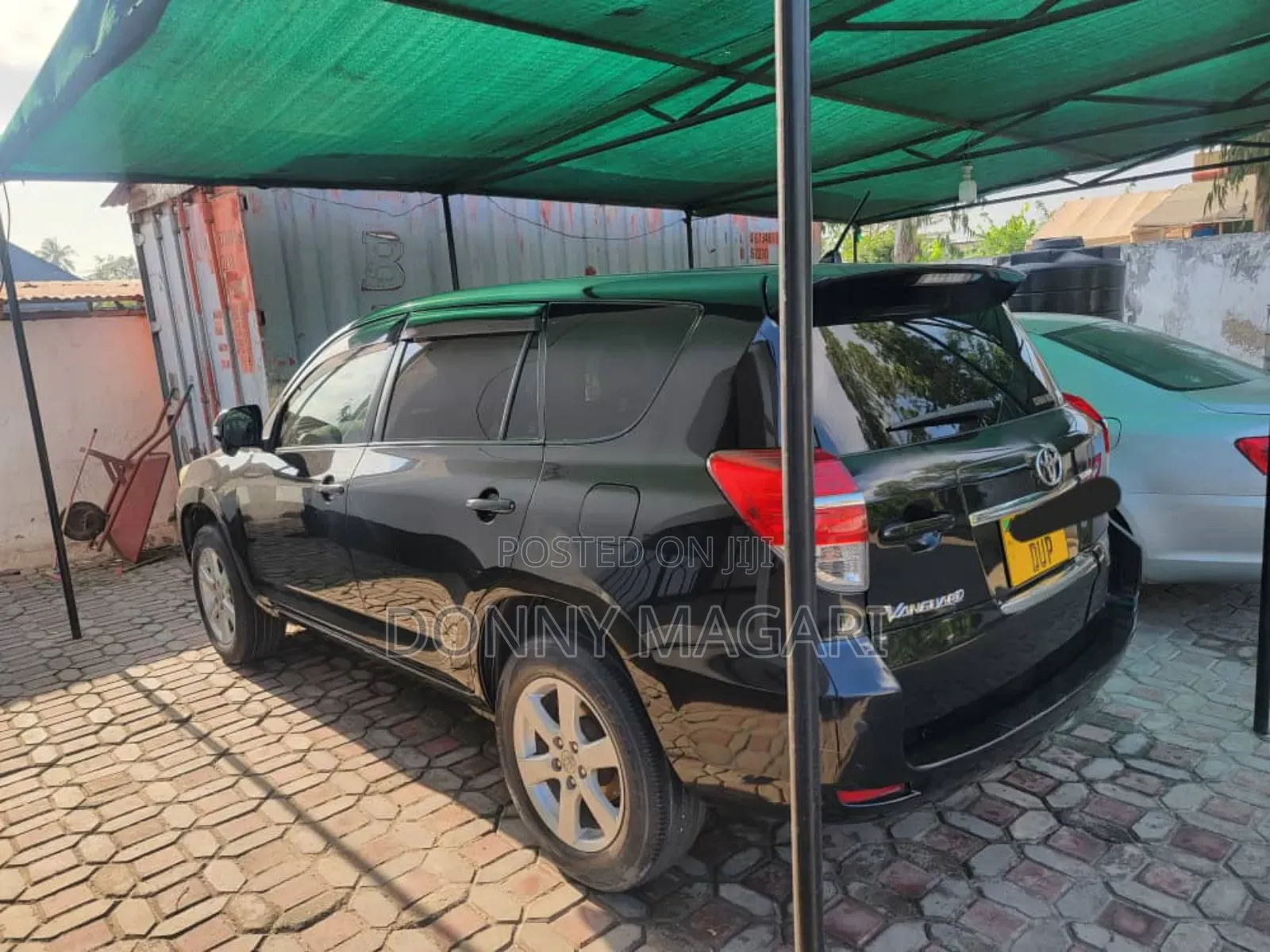 Toyota Vanguard 2012 Black