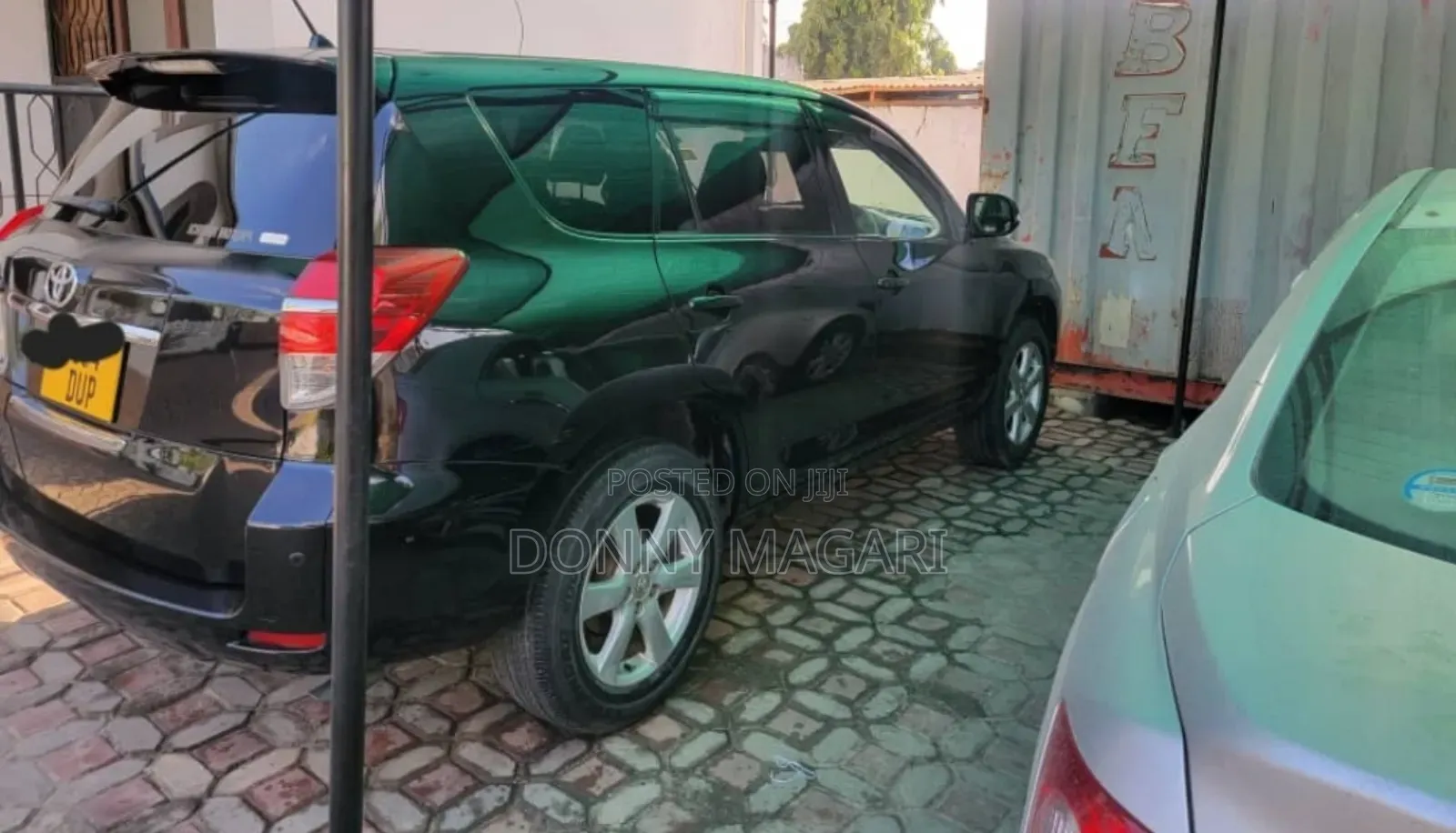 Toyota Vanguard 2012 Black