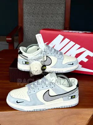 Nike Dunk Low