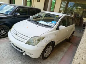 Toyota IST 2005 White