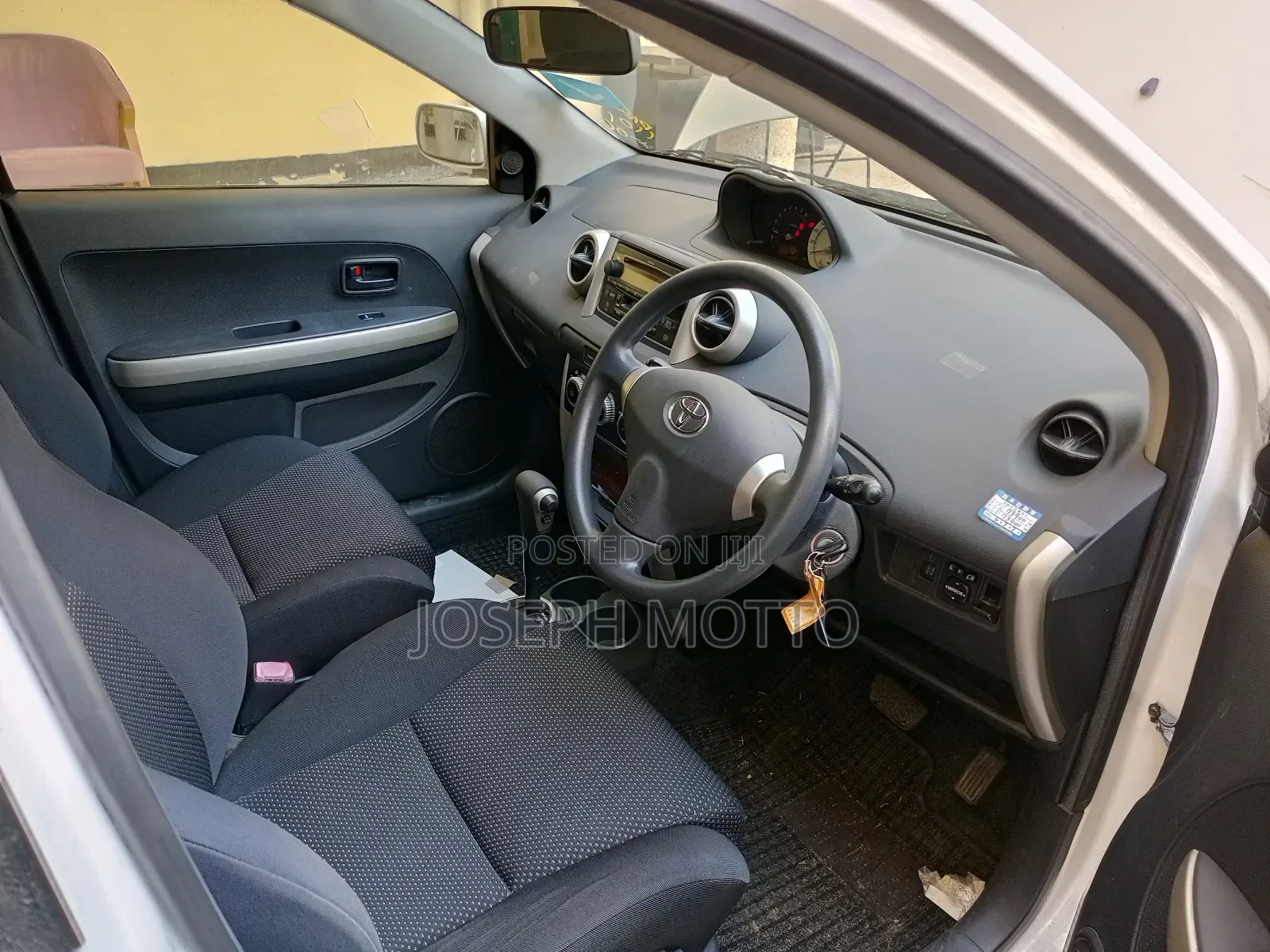 Toyota IST 2005 White