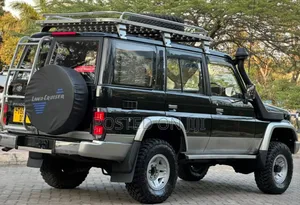 Toyota Land Cruiser 2005 Black