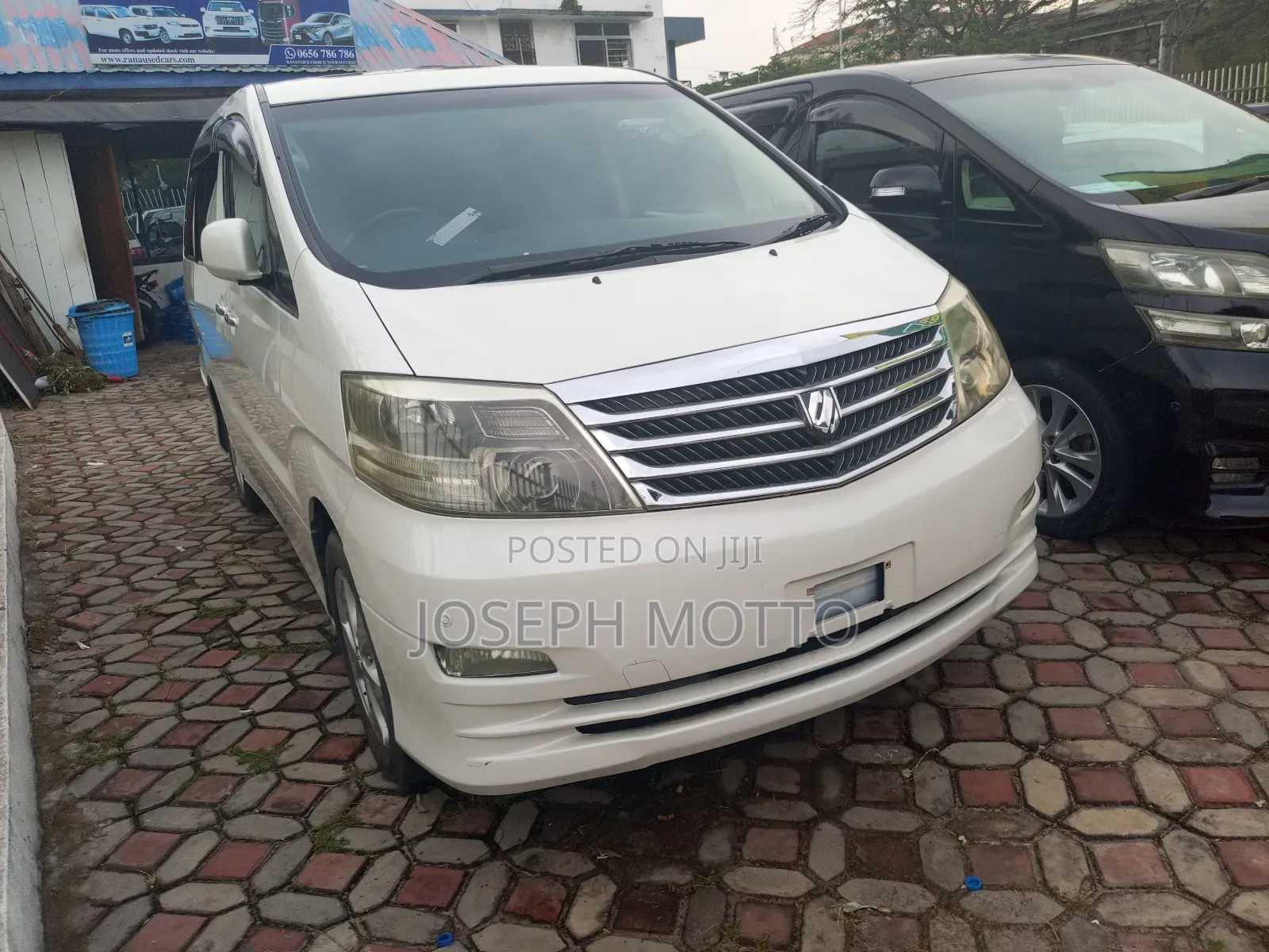 Toyota Alphard 2.4 Petrol AWD 2004 White