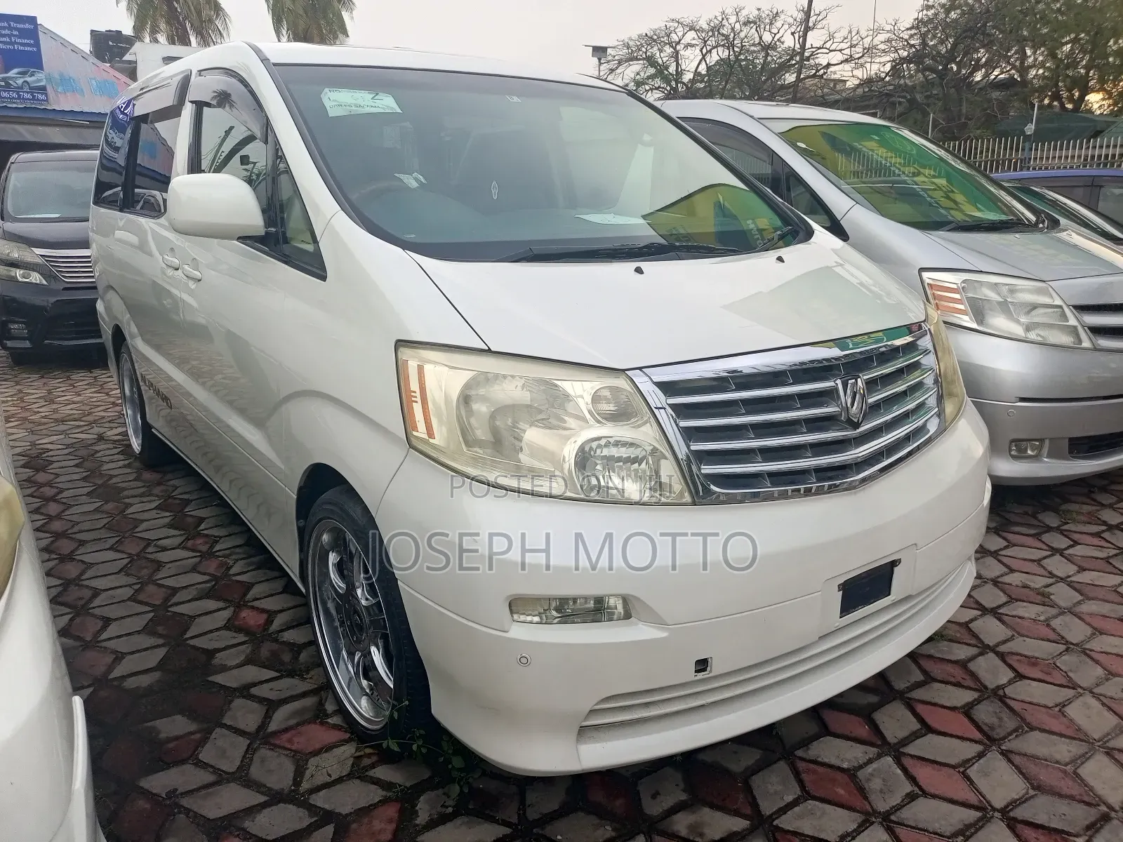 Toyota Alphard 2.4 Petrol AWD 2005 White