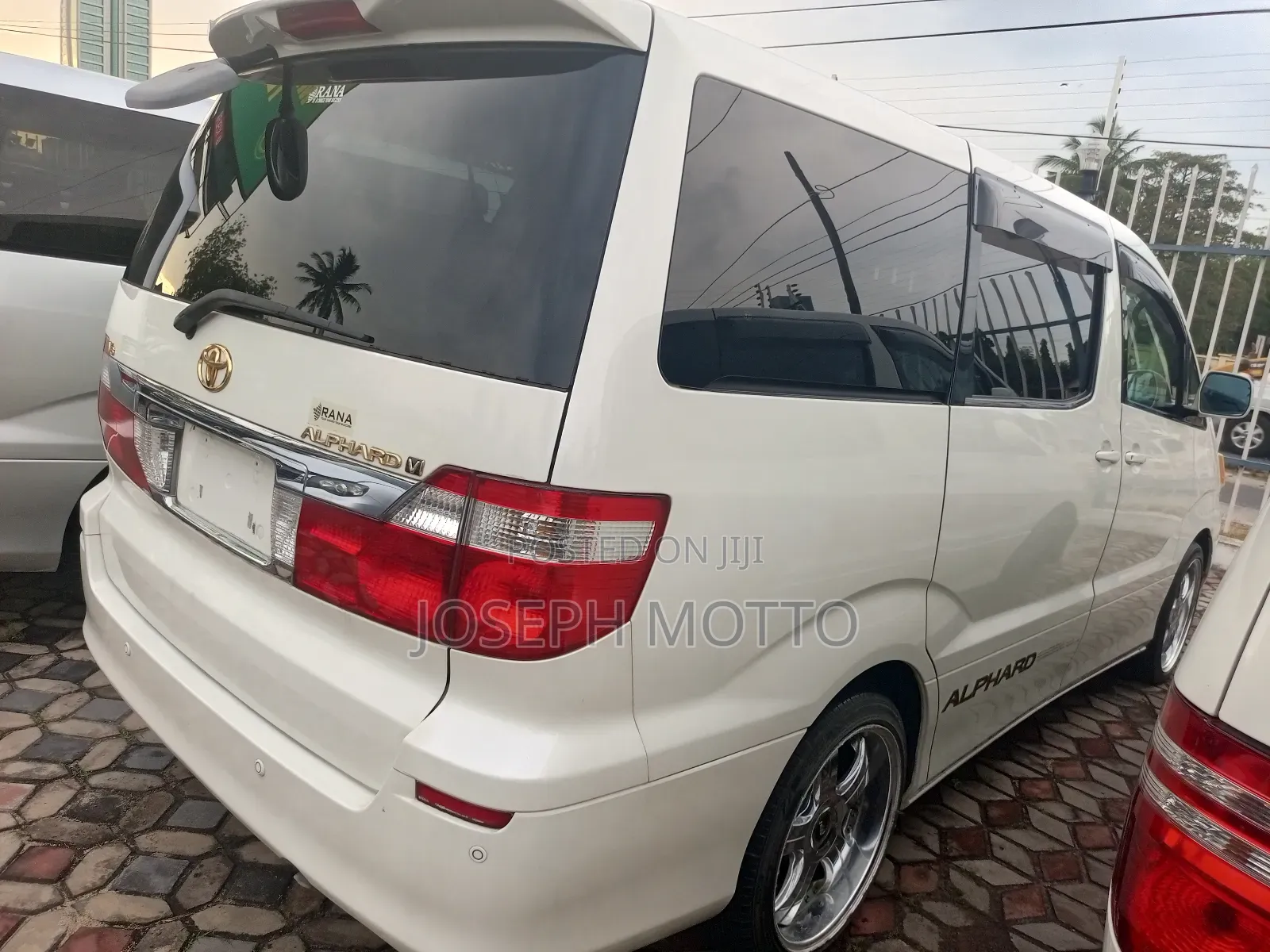 Toyota Alphard 2.4 Petrol AWD 2005 White