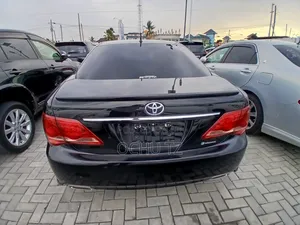 Toyota Crown 2009 Black