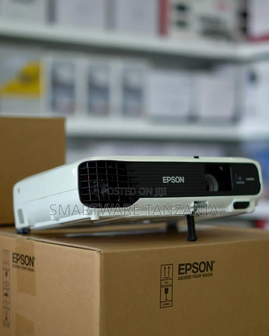 Epson Eb-W04 Multimedia Projector for Home Business