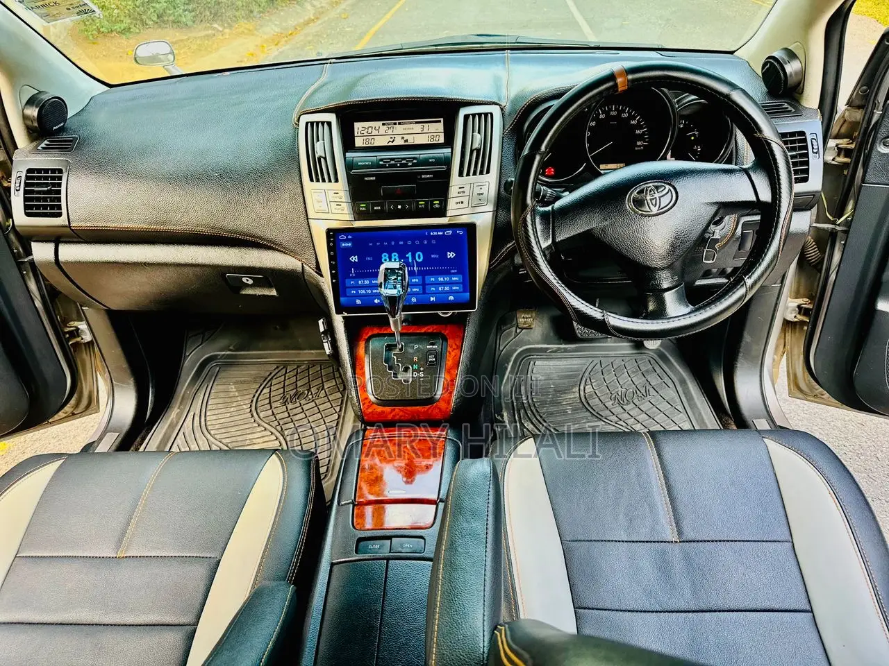 Toyota Harrier 2008 Gold