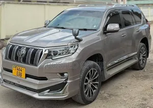 Toyota Land Cruiser 2021 Gray