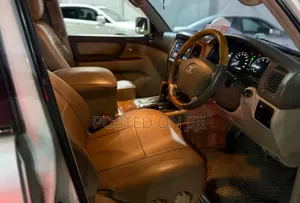 Toyota Land Cruiser 2001 White
