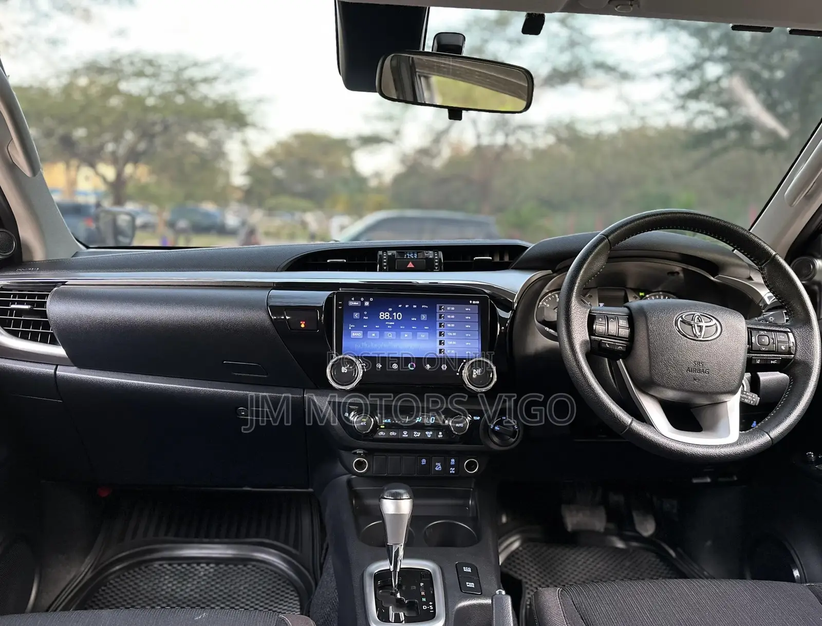 Toyota Hilux 2022 Gray