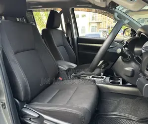 Toyota Hilux 2022 Gray