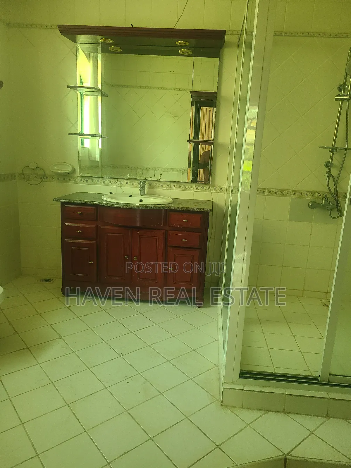 Furnished 4bdrm Villa in Oyster Bay for rent