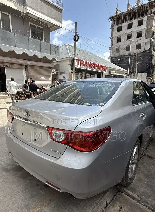 Toyota Mark X 2011 Silver