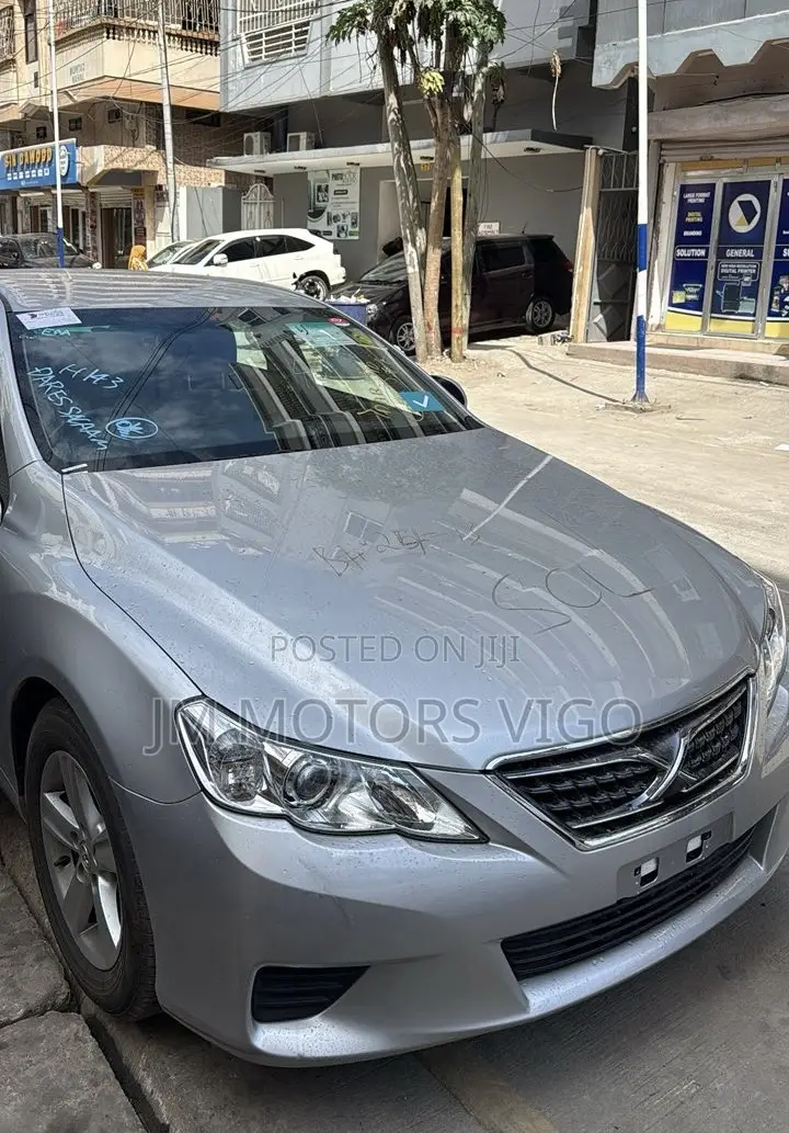 Toyota Mark X 2011 Silver