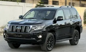 Toyota Land Cruiser Prado 2022 Black