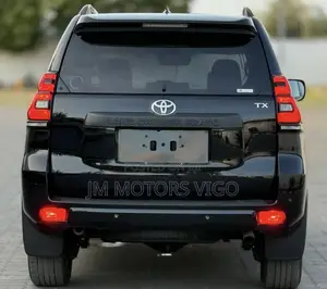 Toyota Land Cruiser Prado 2022 Black