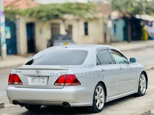 Toyota Crown 2006 Silver