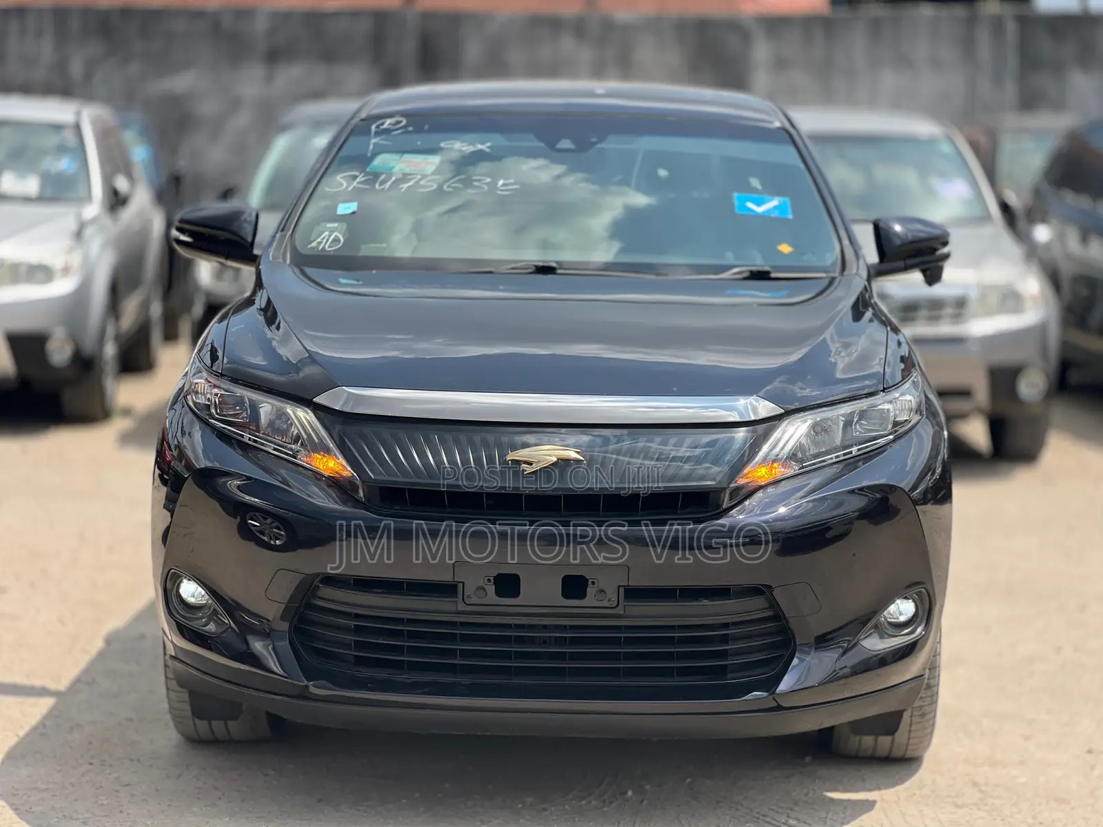 Toyota Harrier 2.0 2015 Blue