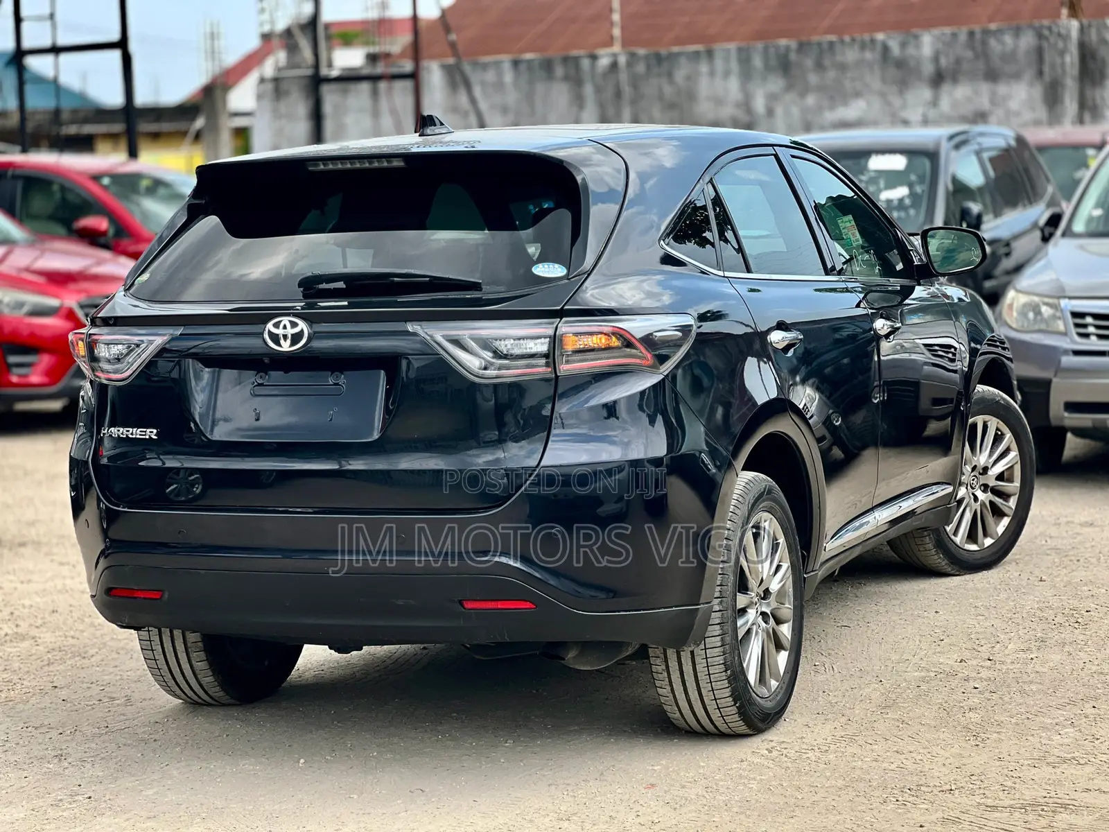 Toyota Harrier 2.0 2015 Blue