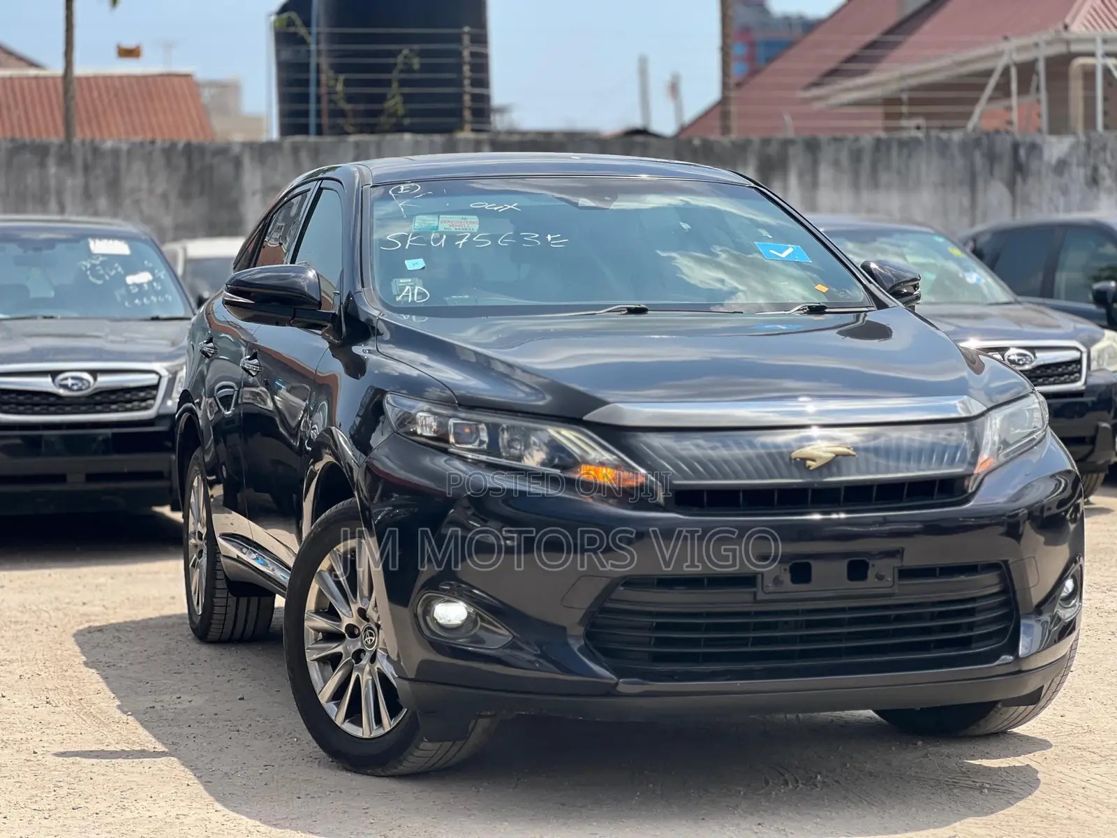 Toyota Harrier 2.0 2015 Blue