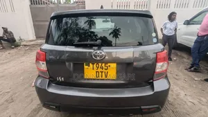 Toyota IST 2009 Gray