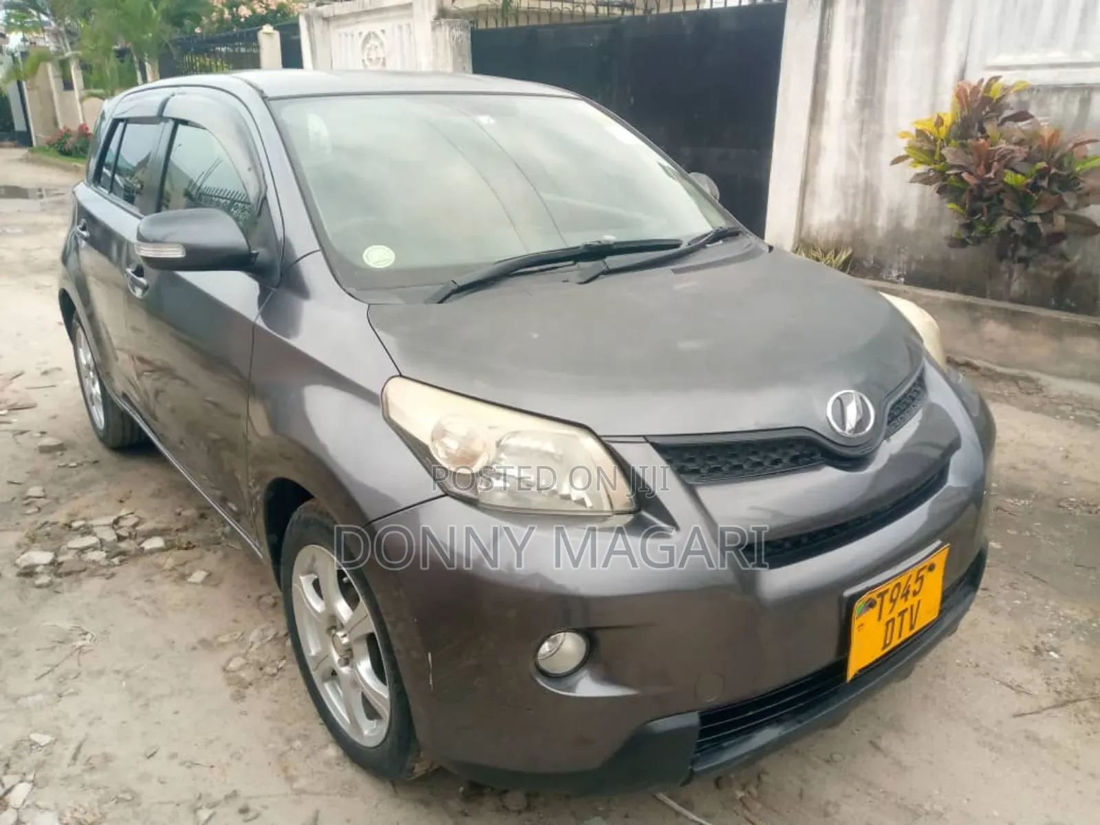 Toyota IST 2009 Gray
