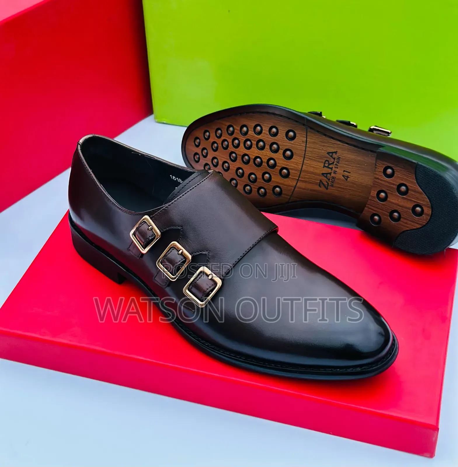 Men's Shoes Very Hot With Three Buckles on Top