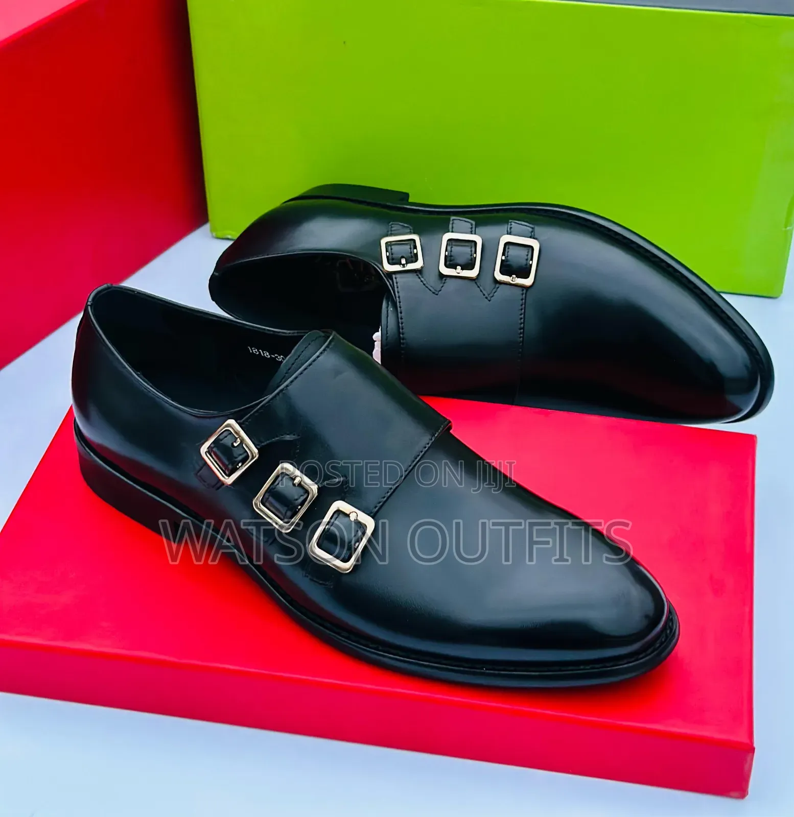 Men's Shoes Very Hot With Three Buckles on Top