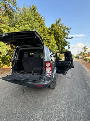 Land Rover Discovery 2010 Gray