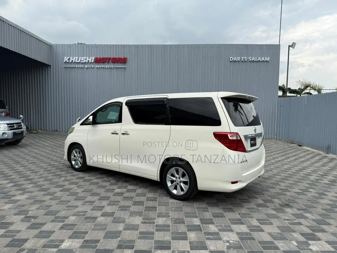 Toyota Alphard 2.4 Petrol FWD 2008 Pearl