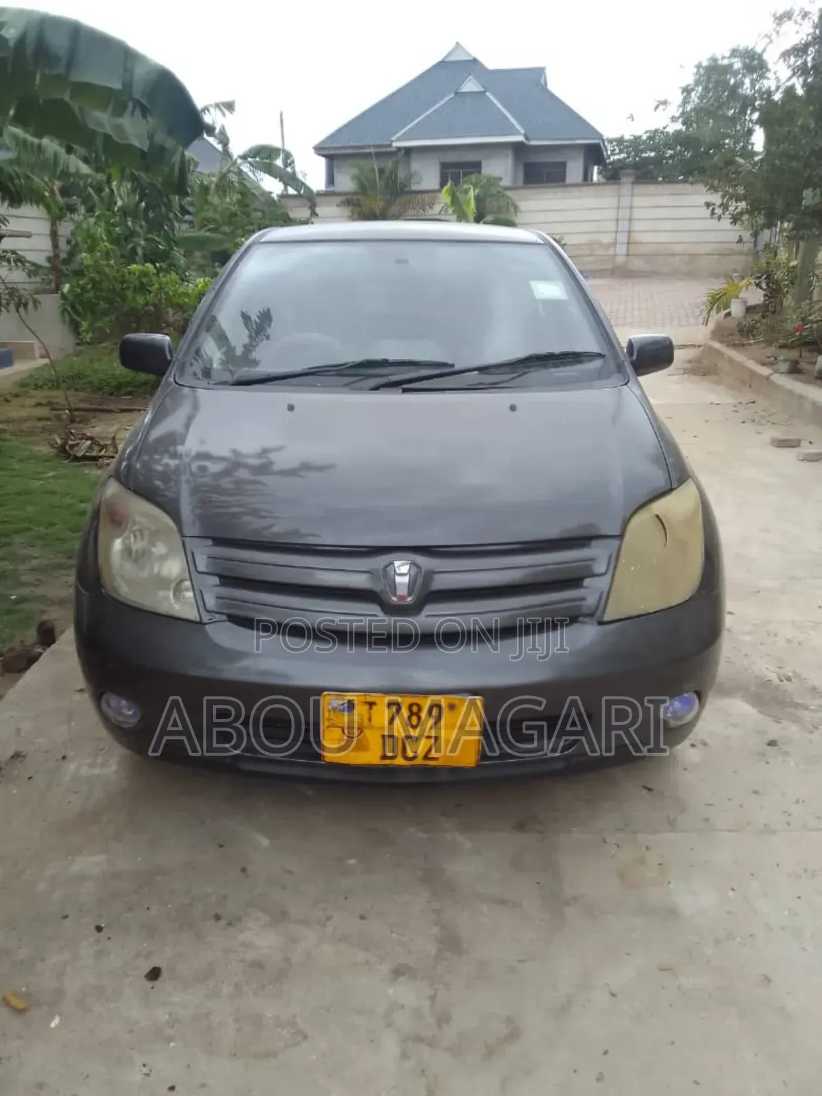 Toyota IST 2004 Gray