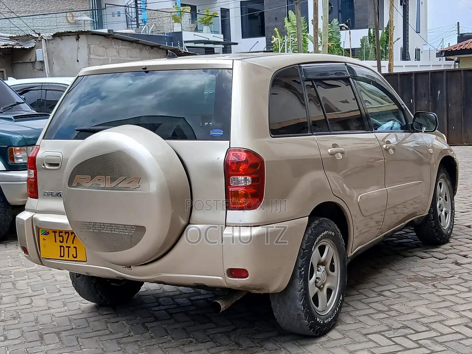 Toyota RAV4 2005 Gold