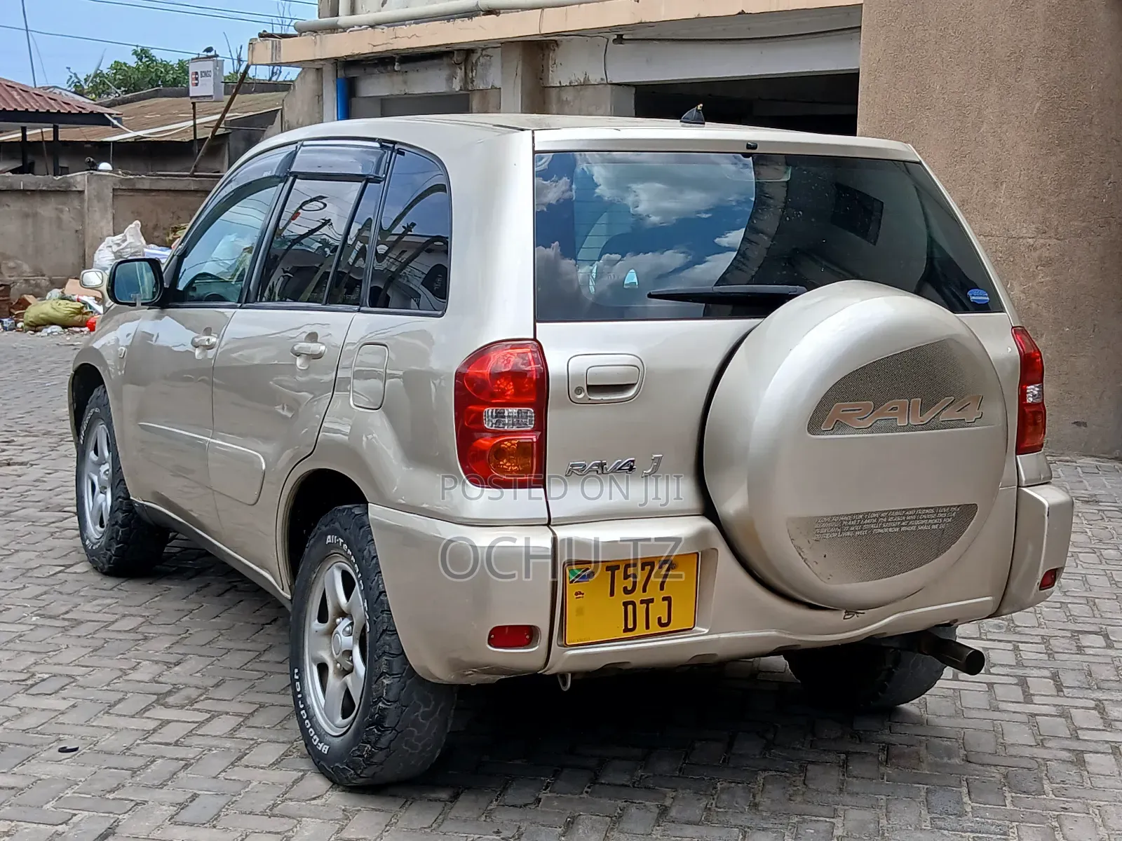 Toyota RAV4 2005 Gold
