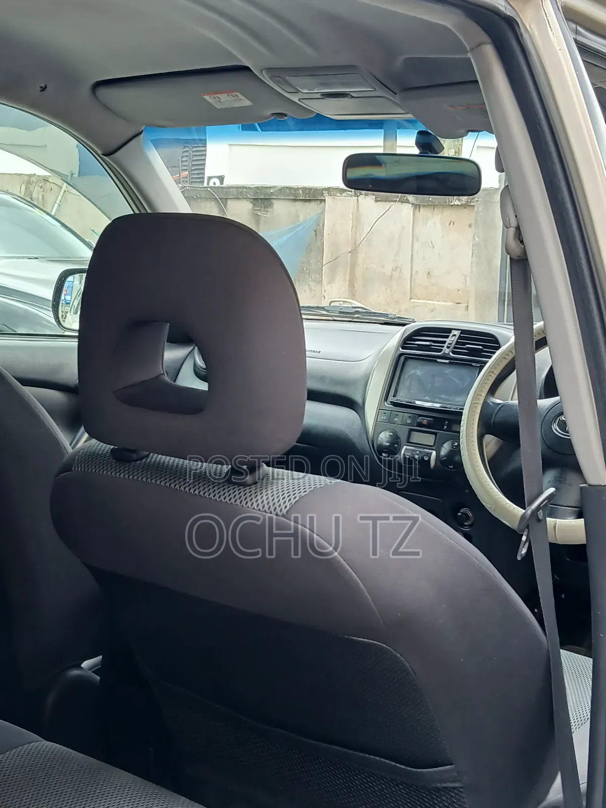 Toyota RAV4 2005 Gold