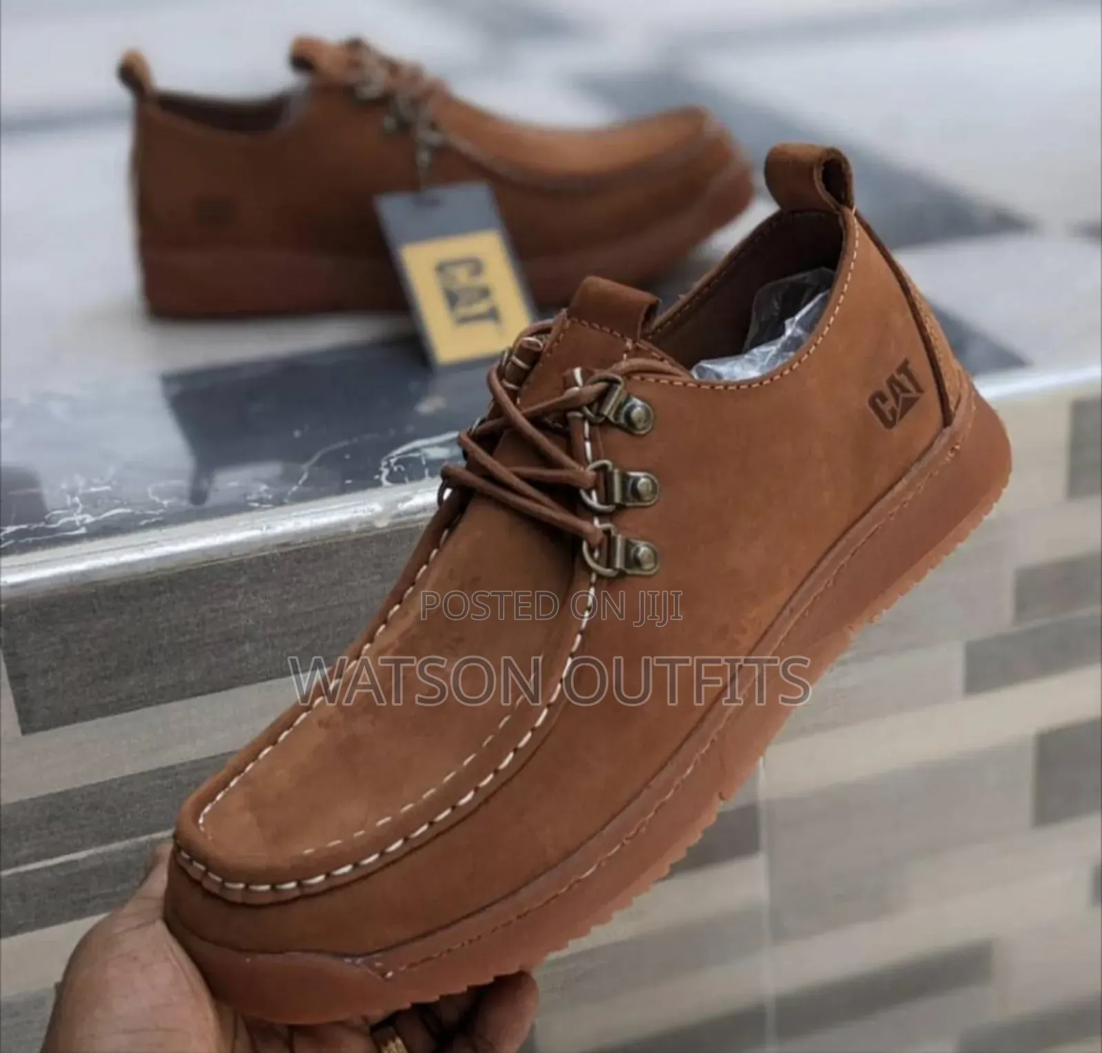 Men's Shoes or Footwears in Very Very New Model or Form