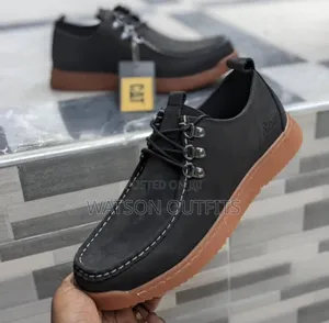 Men's Shoes or Footwears in Very Very New Model or Form