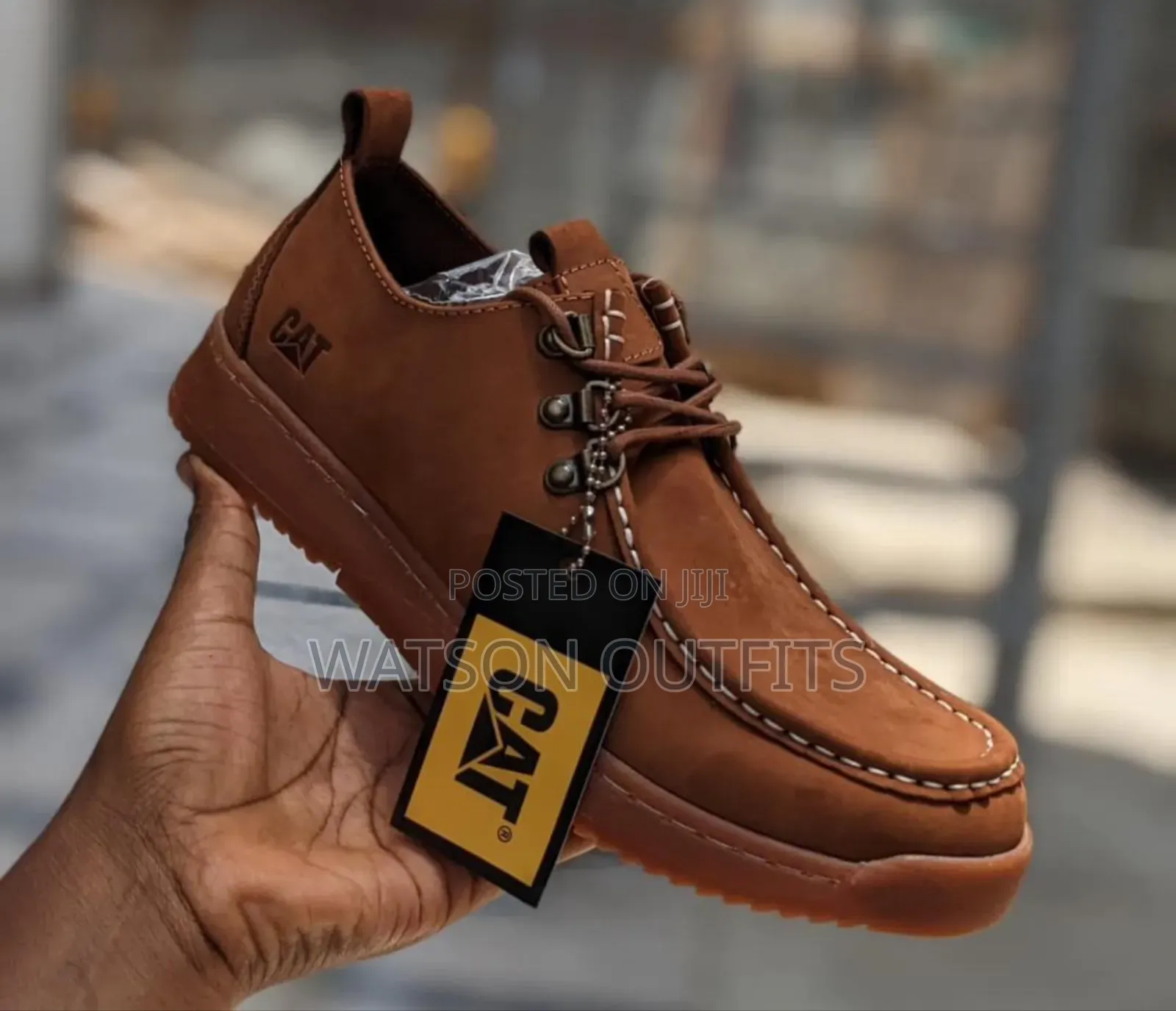 Men's Shoes or Footwears in Very Very New Model or Form